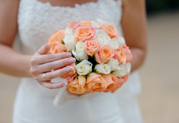 LA MANICURA PREFERIDA POR LAS NOVIAS