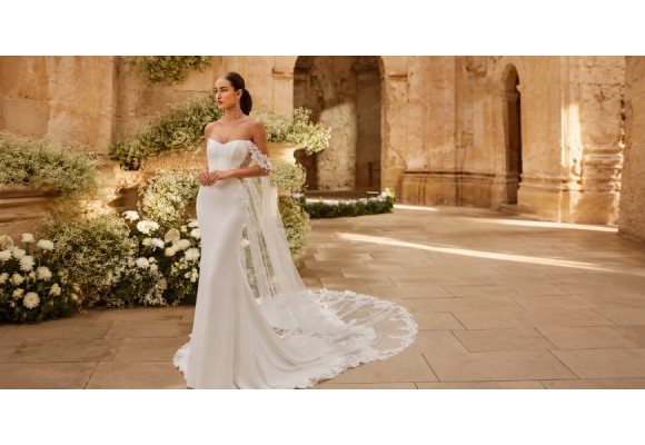 Tu traje de novia en Centro Novias Granada, mucho más que un vestido, encuentra tu esencia.