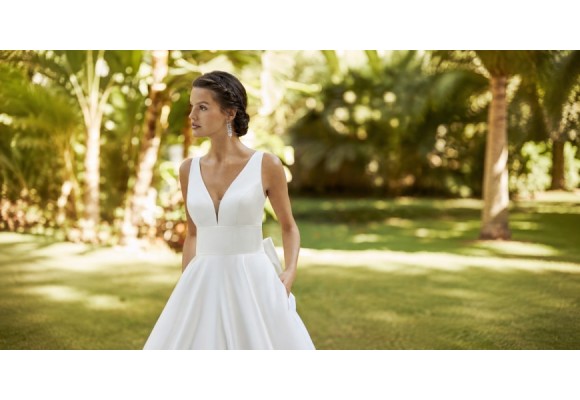 Vestido de novia ADRIANA ALIER en Centro Novias Granada