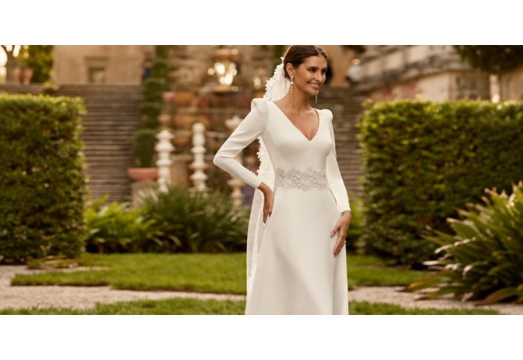 Complementos para vestido de novia en invierno, ideas para completar tu look sin pasar frío